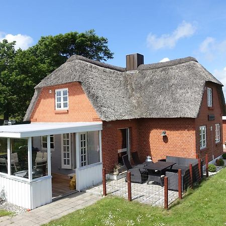 Thatched Holiday Home In Struer, Jutland With A View エクステリア 写真