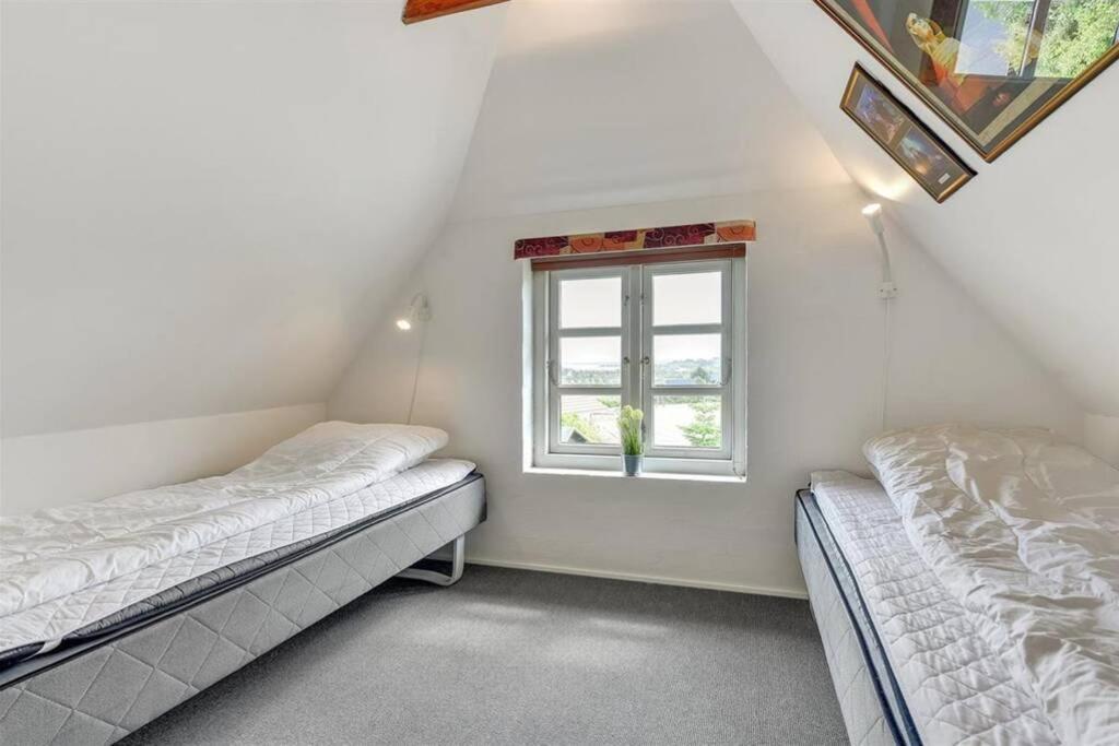 Thatched Holiday Home In Struer, Jutland With A View エクステリア 写真
